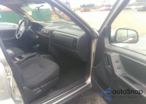 2004 Jeep Grand Cherokee Laredo z USA, uszkodzony, nr VIN 1J4GW48S54C283438